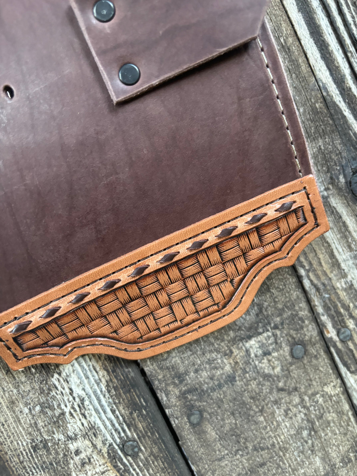 Buckle holder dark brown 5 spots