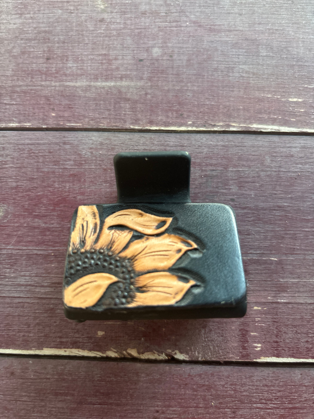 2” Hair clip/Claw clip black with sunflower