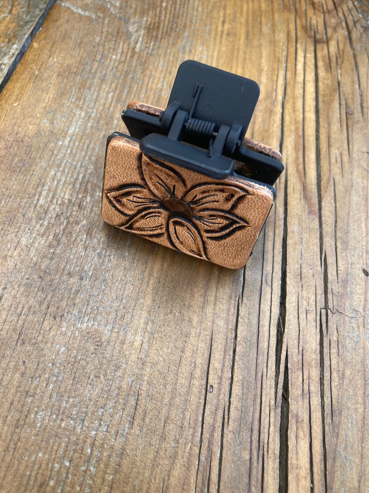 2” Hair clip/Claw with sunflower