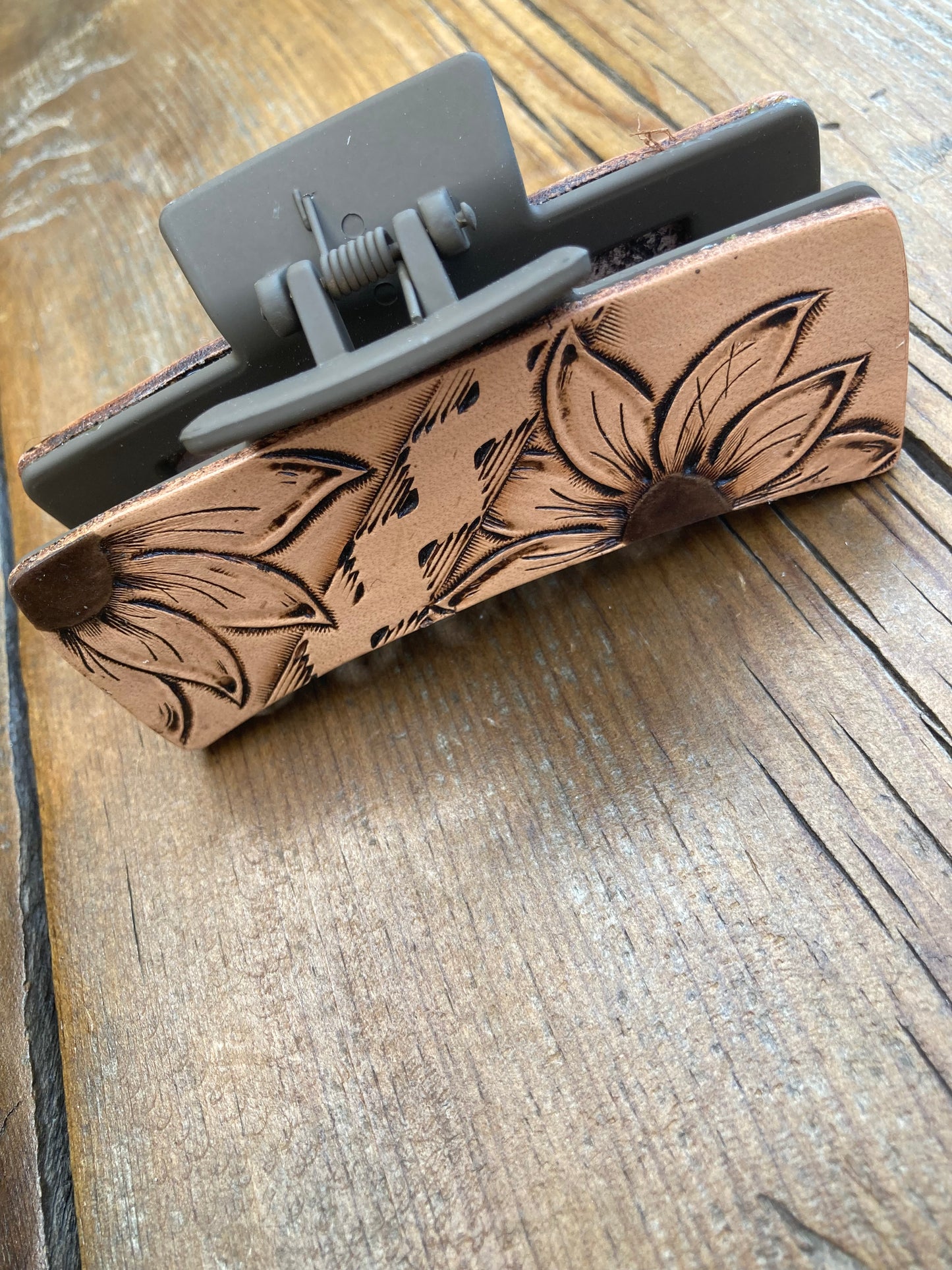 4” Hair clip/Claw clip with 2 sunflowers