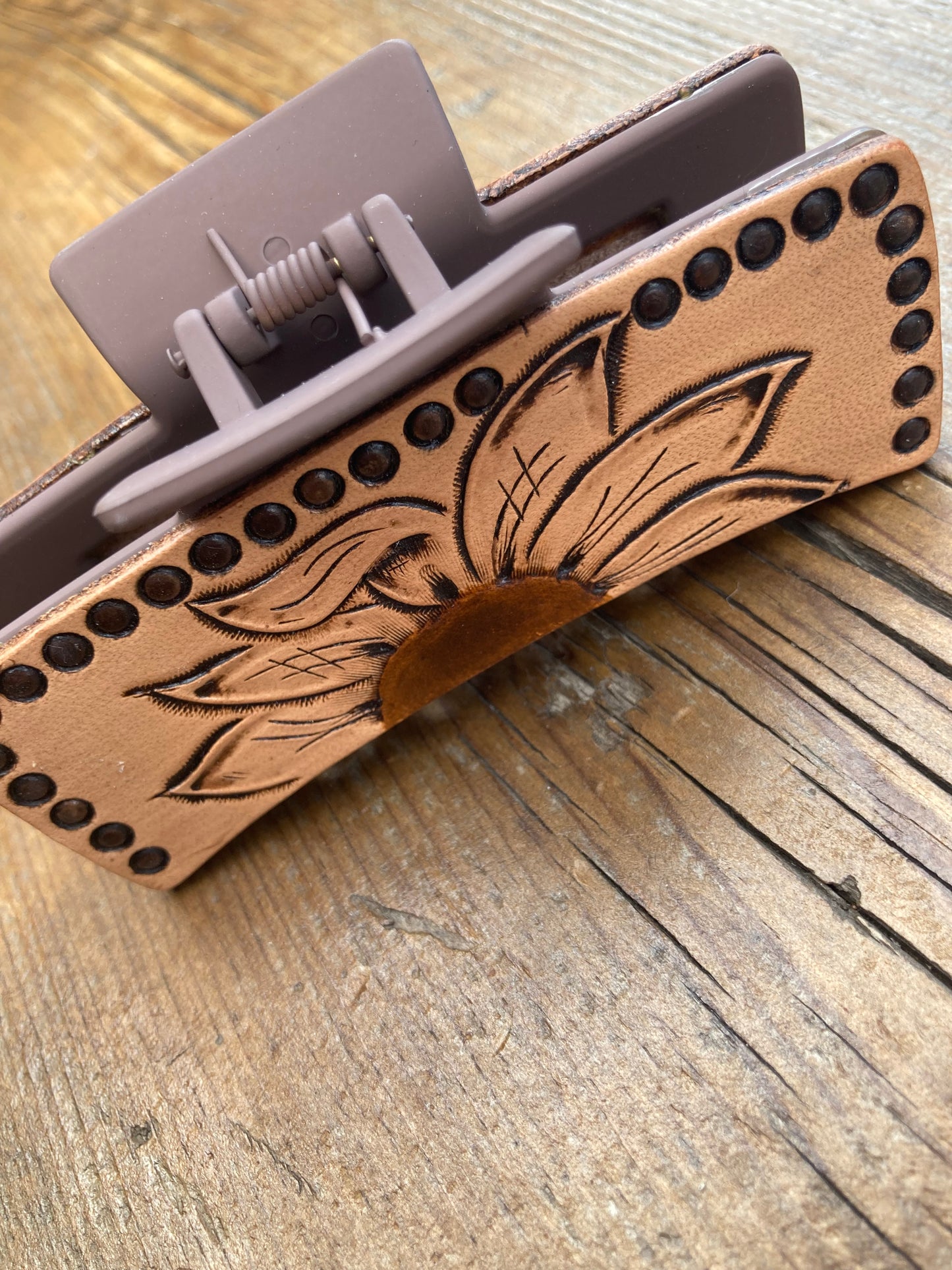 4” Hair clip/Claw clip with sunflowers and dots