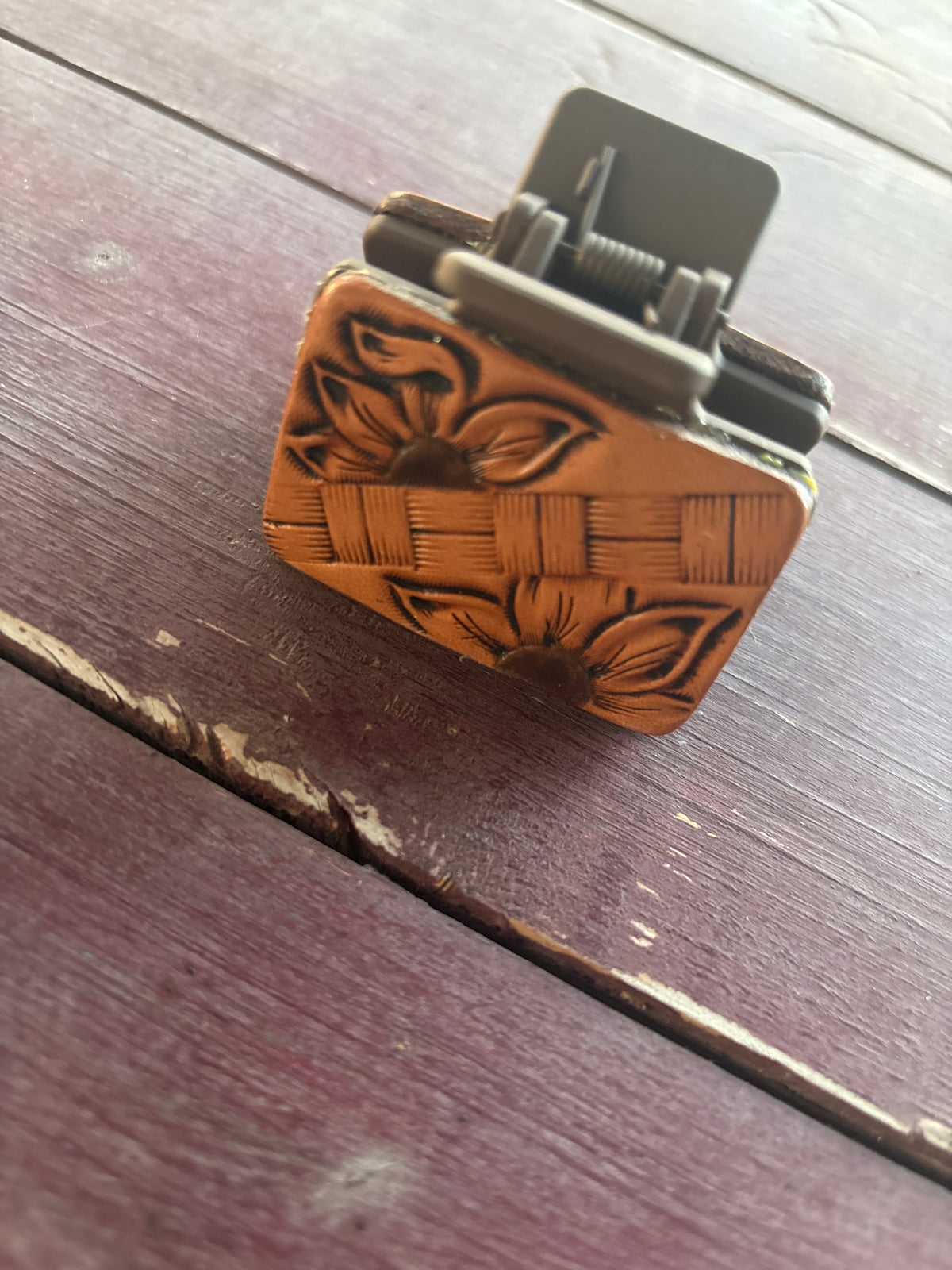 2” Hair clip/Claw with sunflowers & basket weave