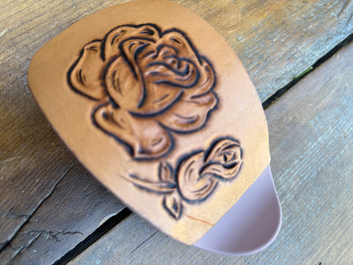 Oval claw clip rose