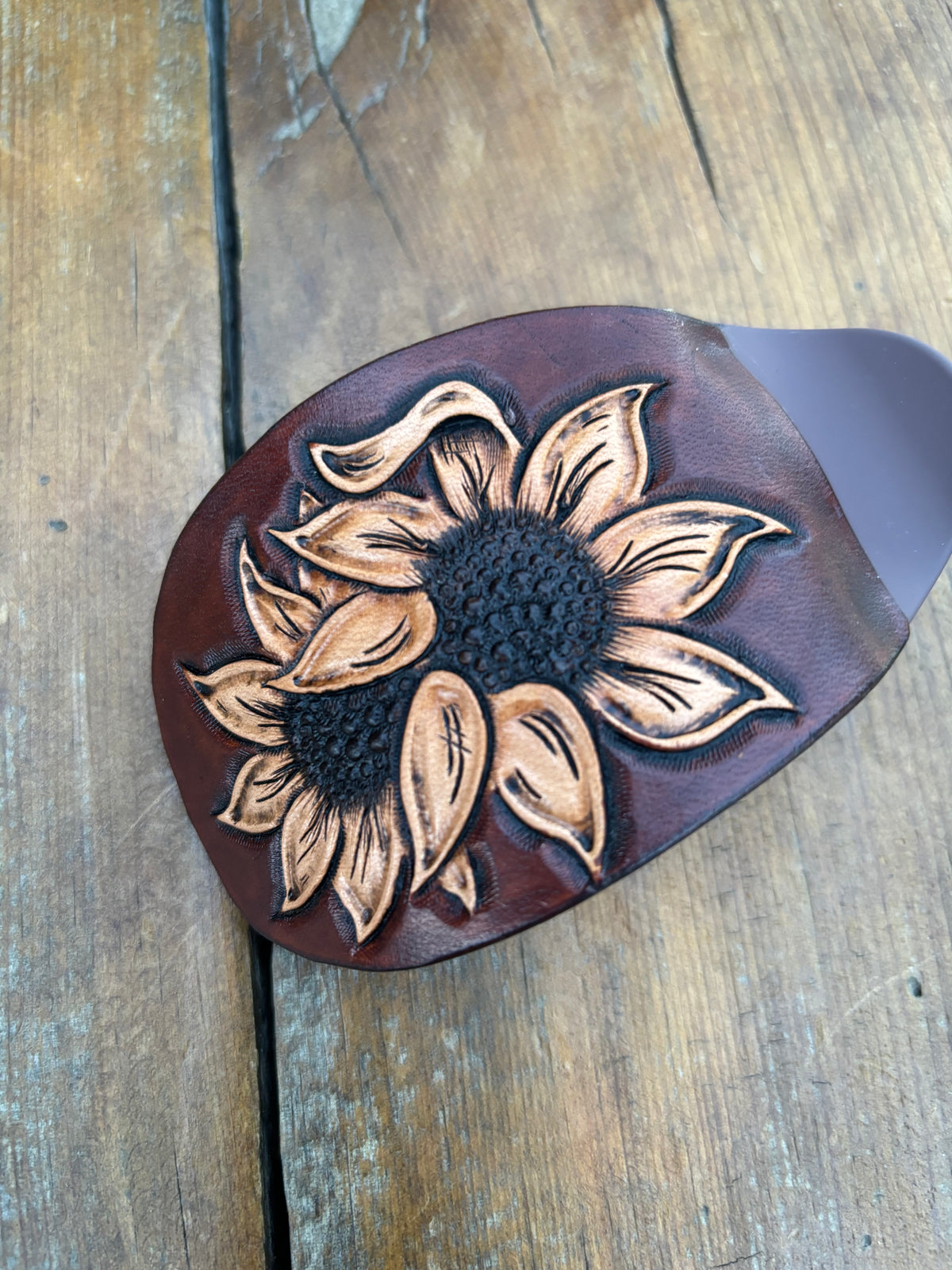 Oval claw clip brown background