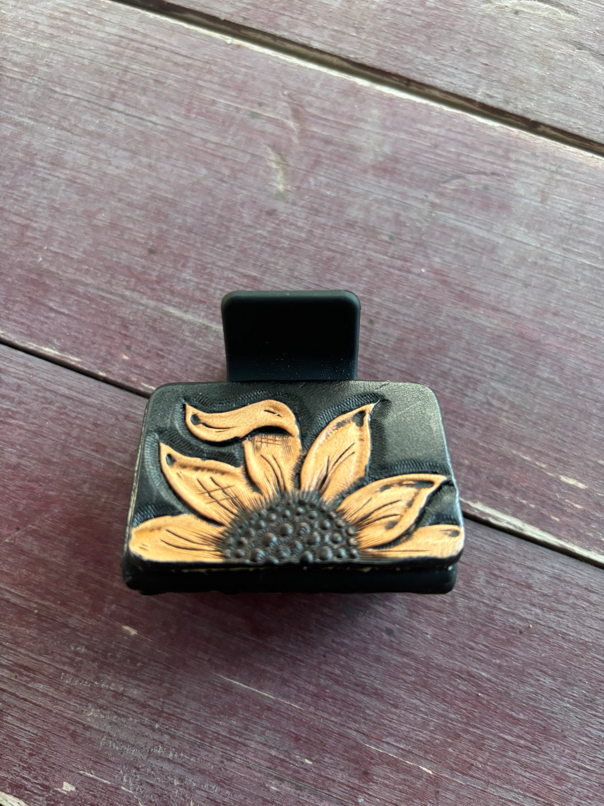 2” Hair clip/Claw clip black with sunflower