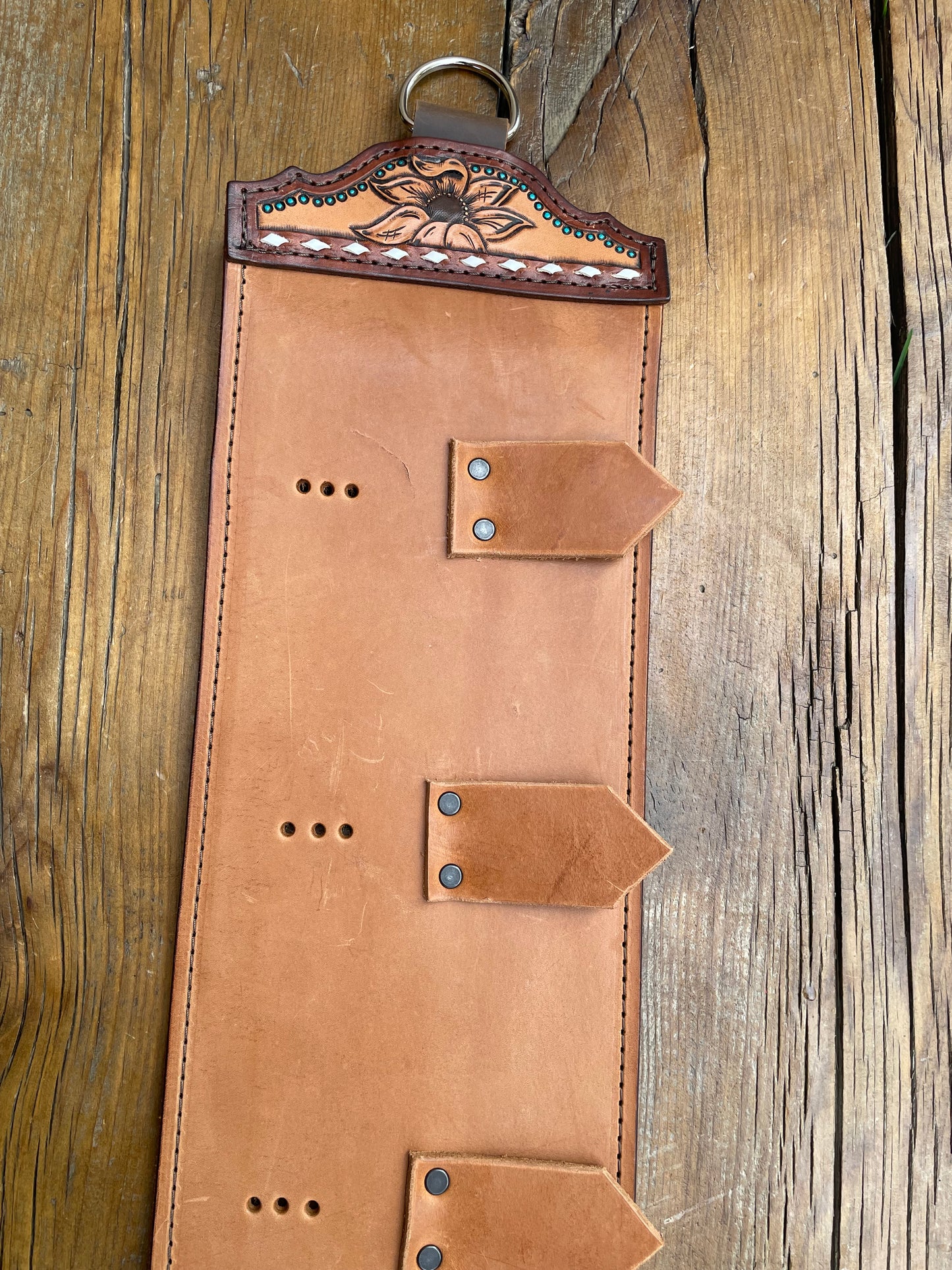 Buckle holder with sunflowers