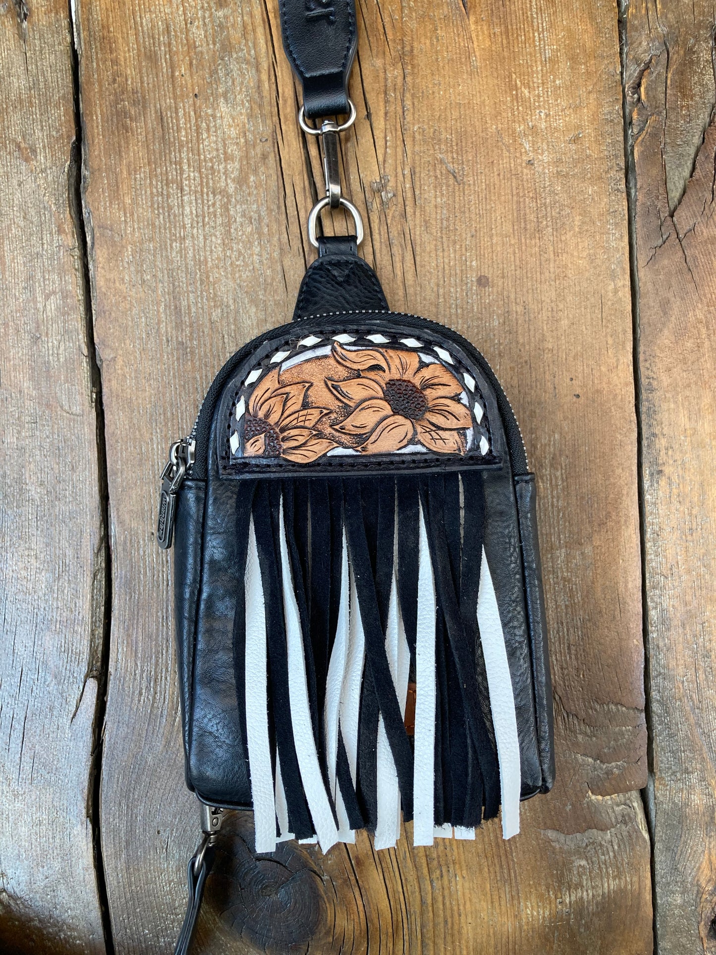 Small sling crossbody bag - black