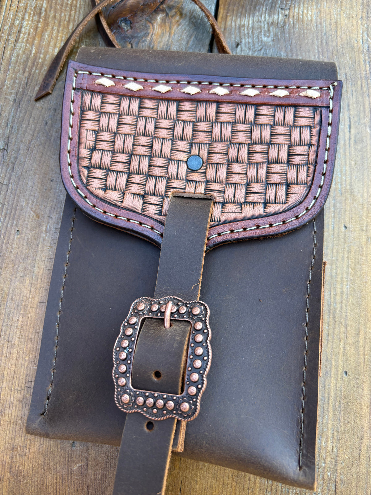 Saddle Pouch cell phone holder