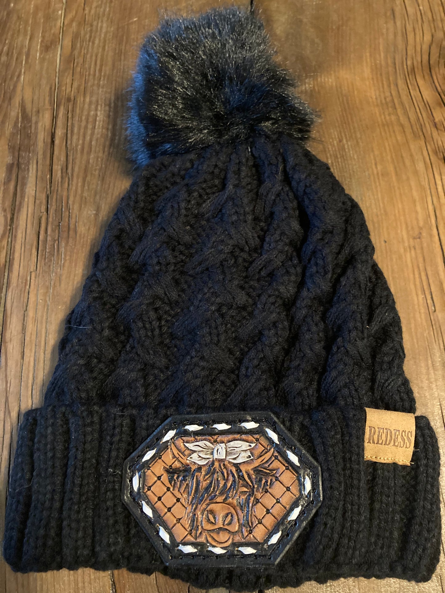 Beanie black with cow leather patch and white buck stitch