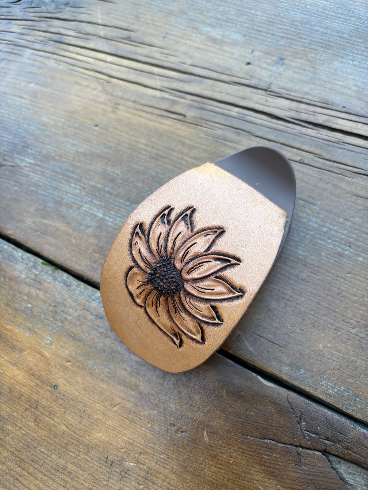 Oval claw clip single flower