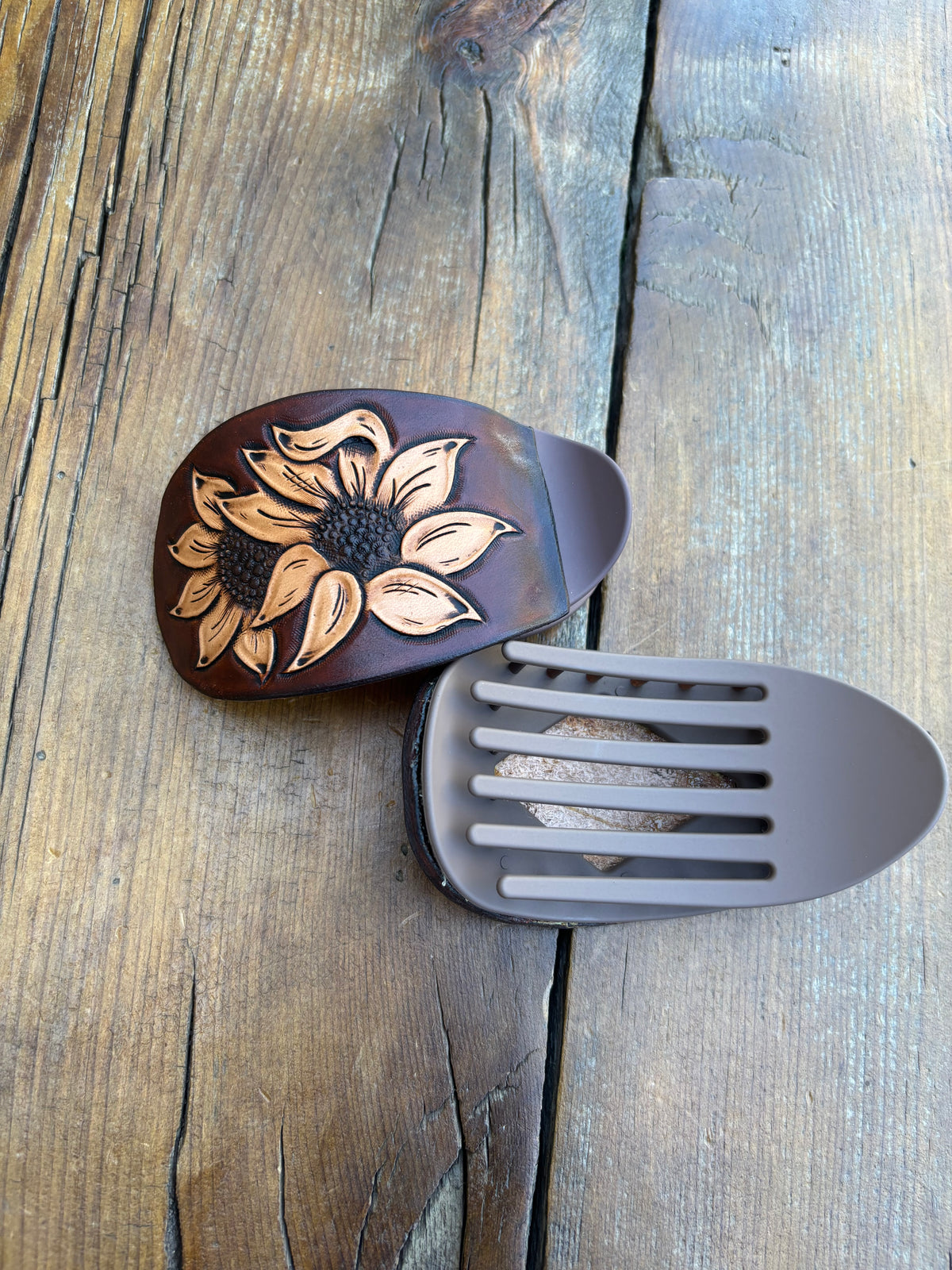 Oval claw clip brown background