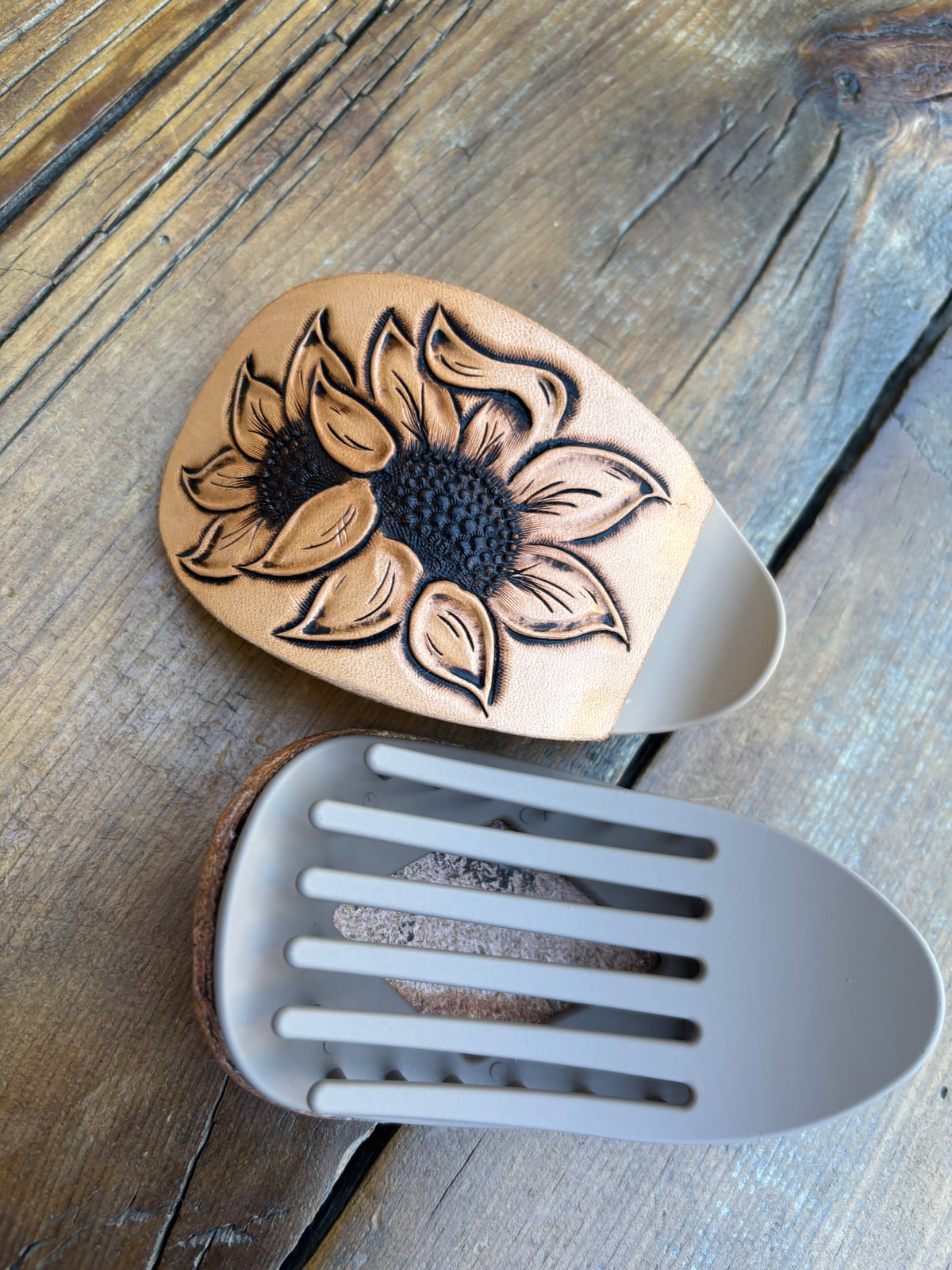 Oval claw clip 2 sunflowers