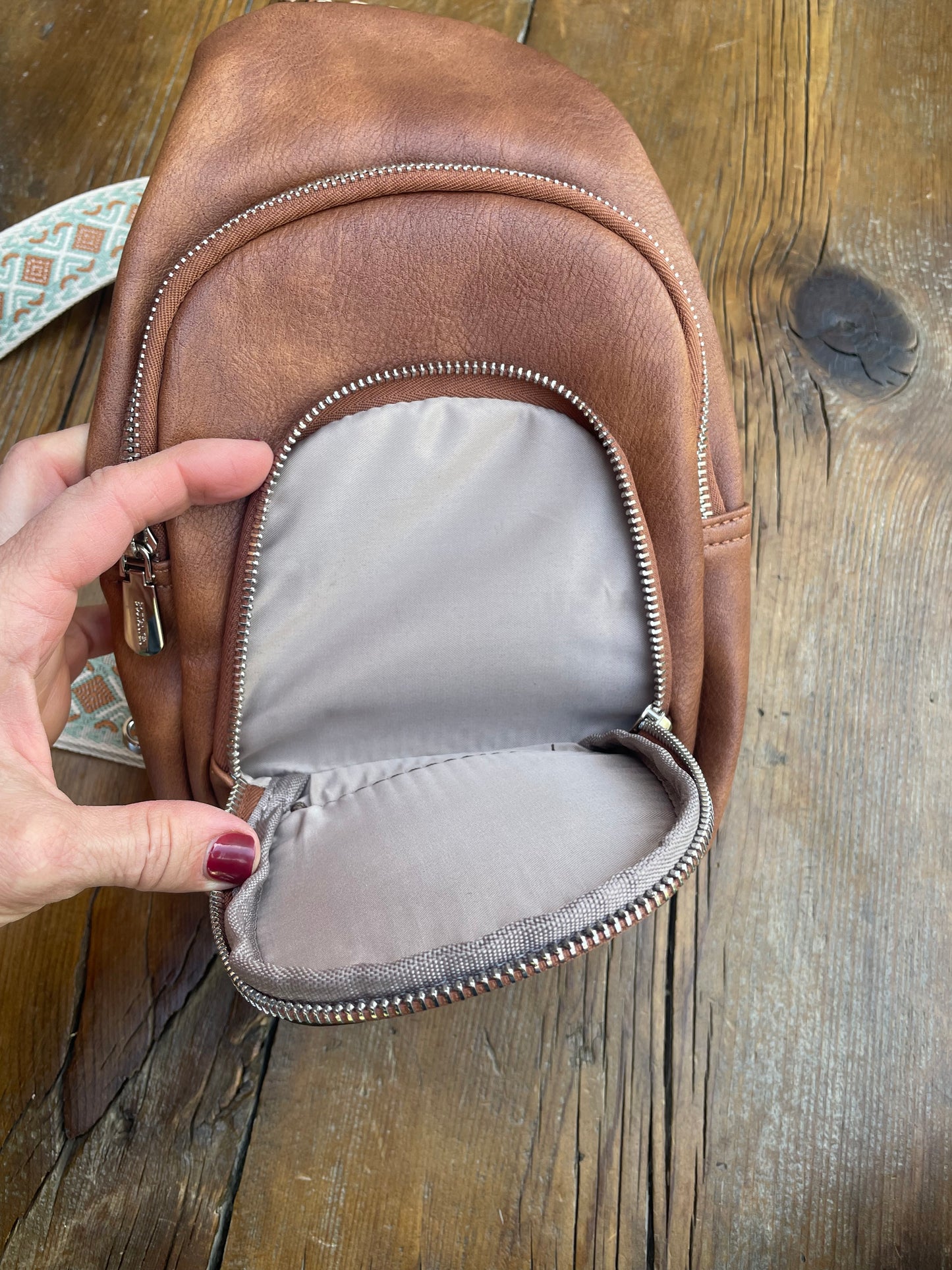 Sling crossbody bag brown