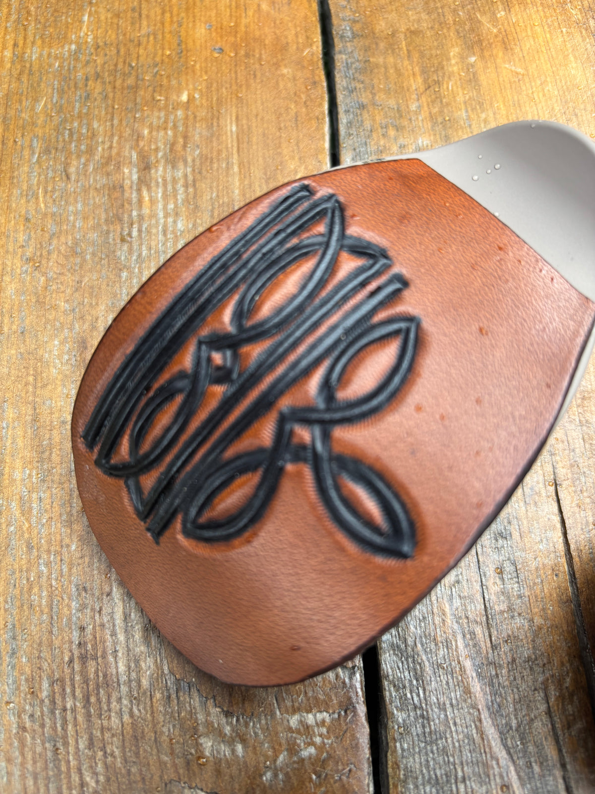 Oval claw clip black boot stitch