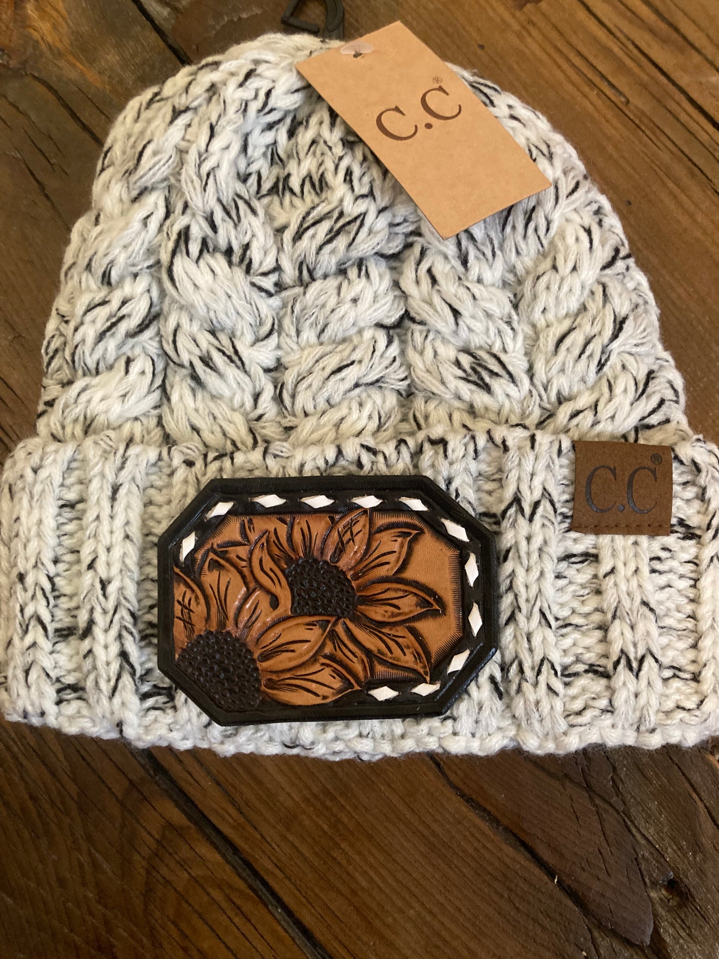 Beanie white & black with sunflowers & buck stitch