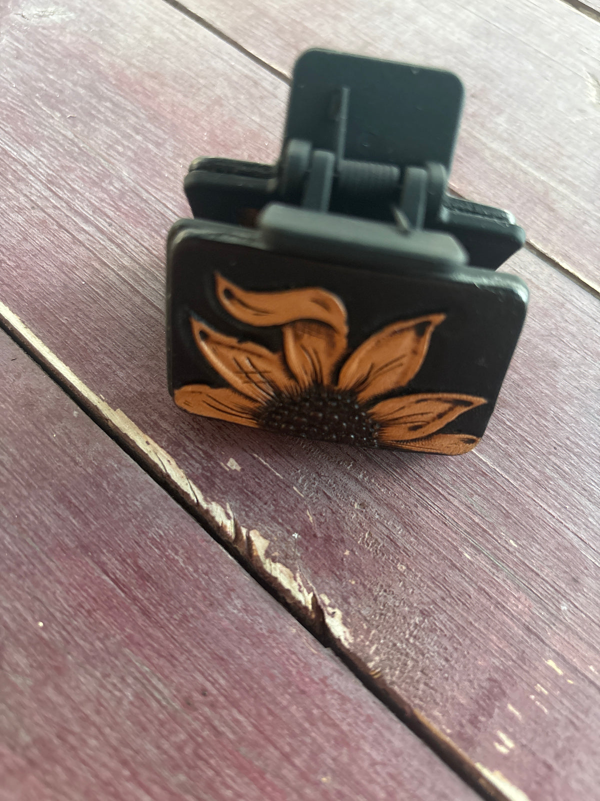 2” Hair clip/Claw clip black with sunflower