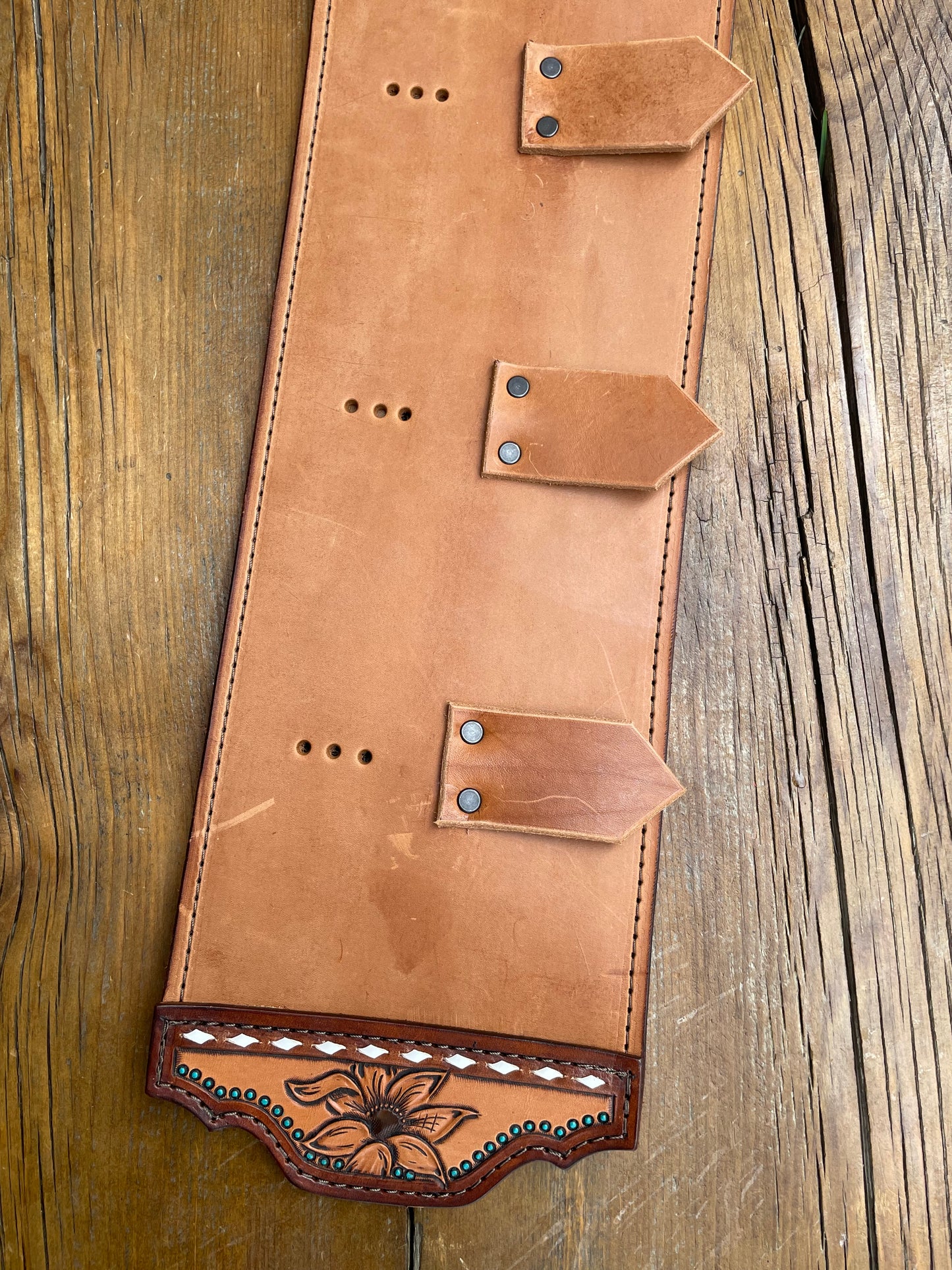 Buckle holder with sunflowers