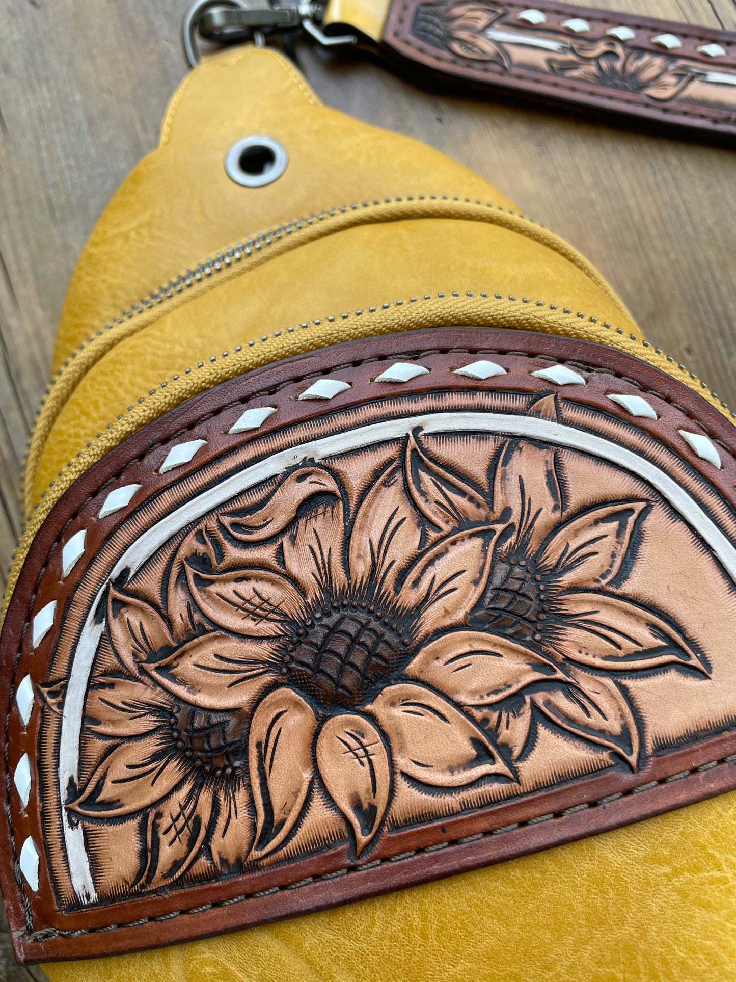 Sling crossbody bag - yellow sunflowers
