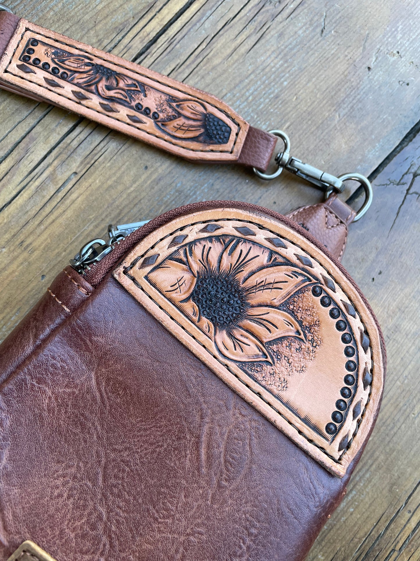 Small sling crossbody bag - brown