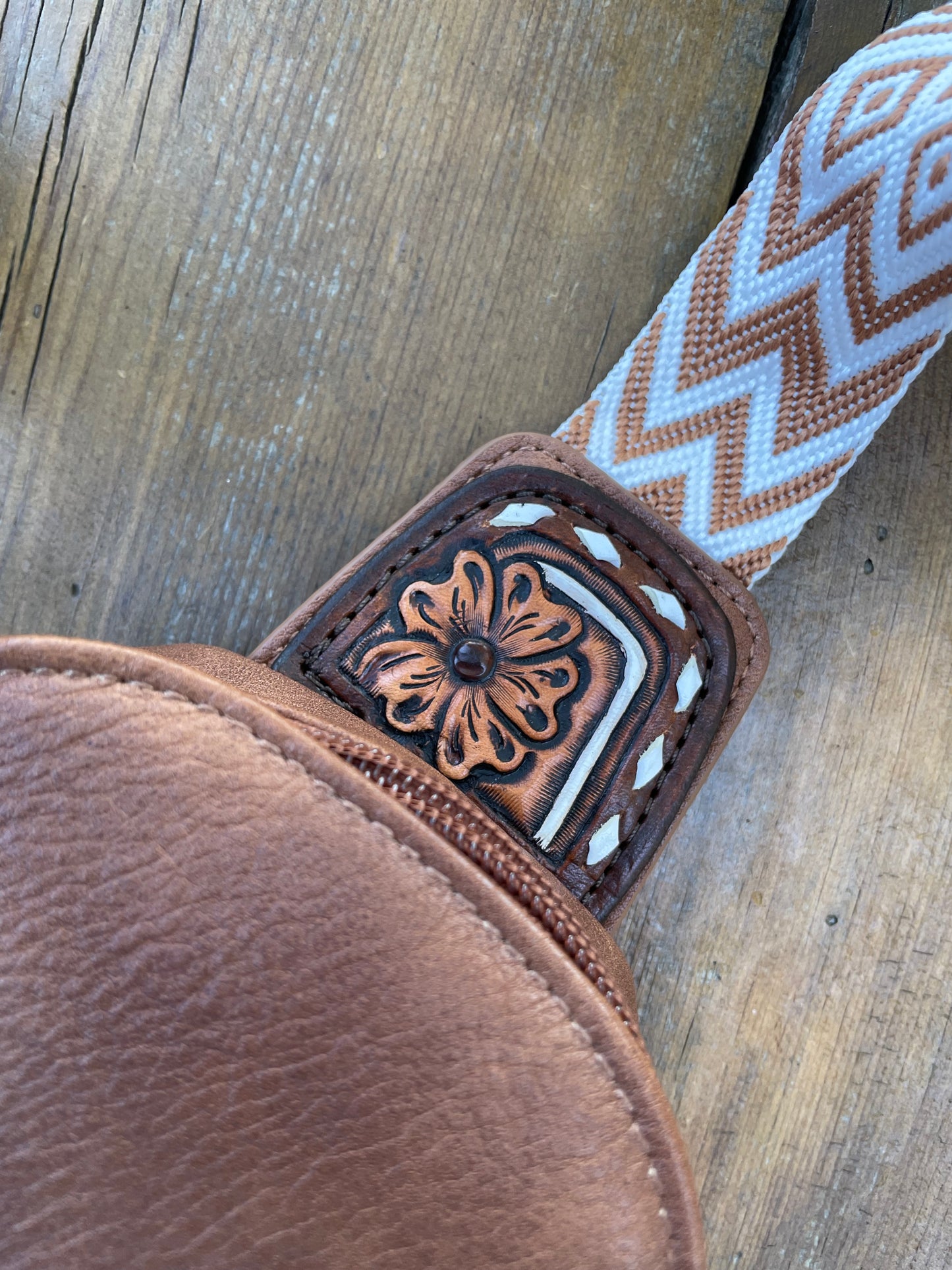 Sling crossbody bag - brown floral