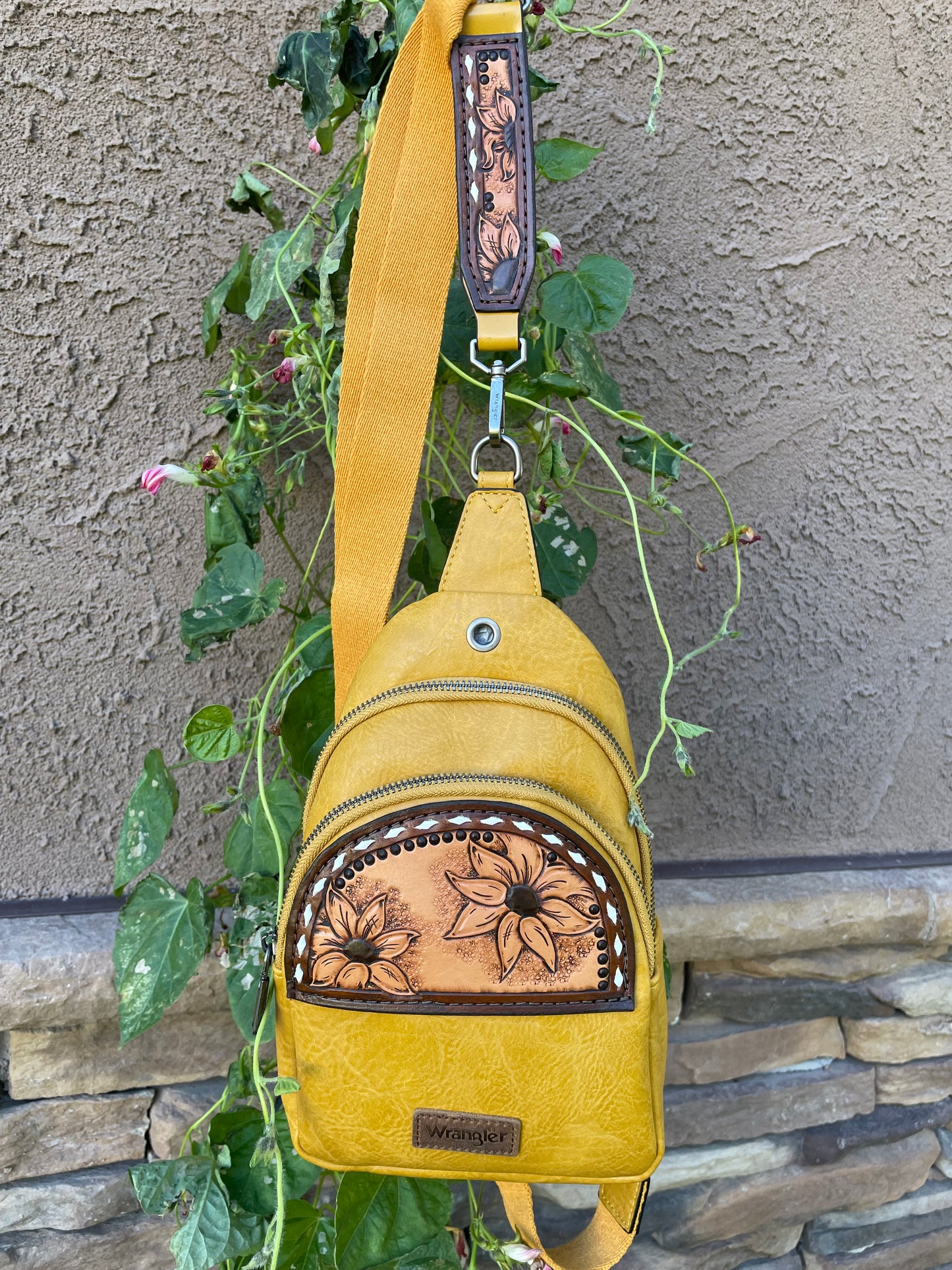 Sling crossbody bag - yellow sunflowers