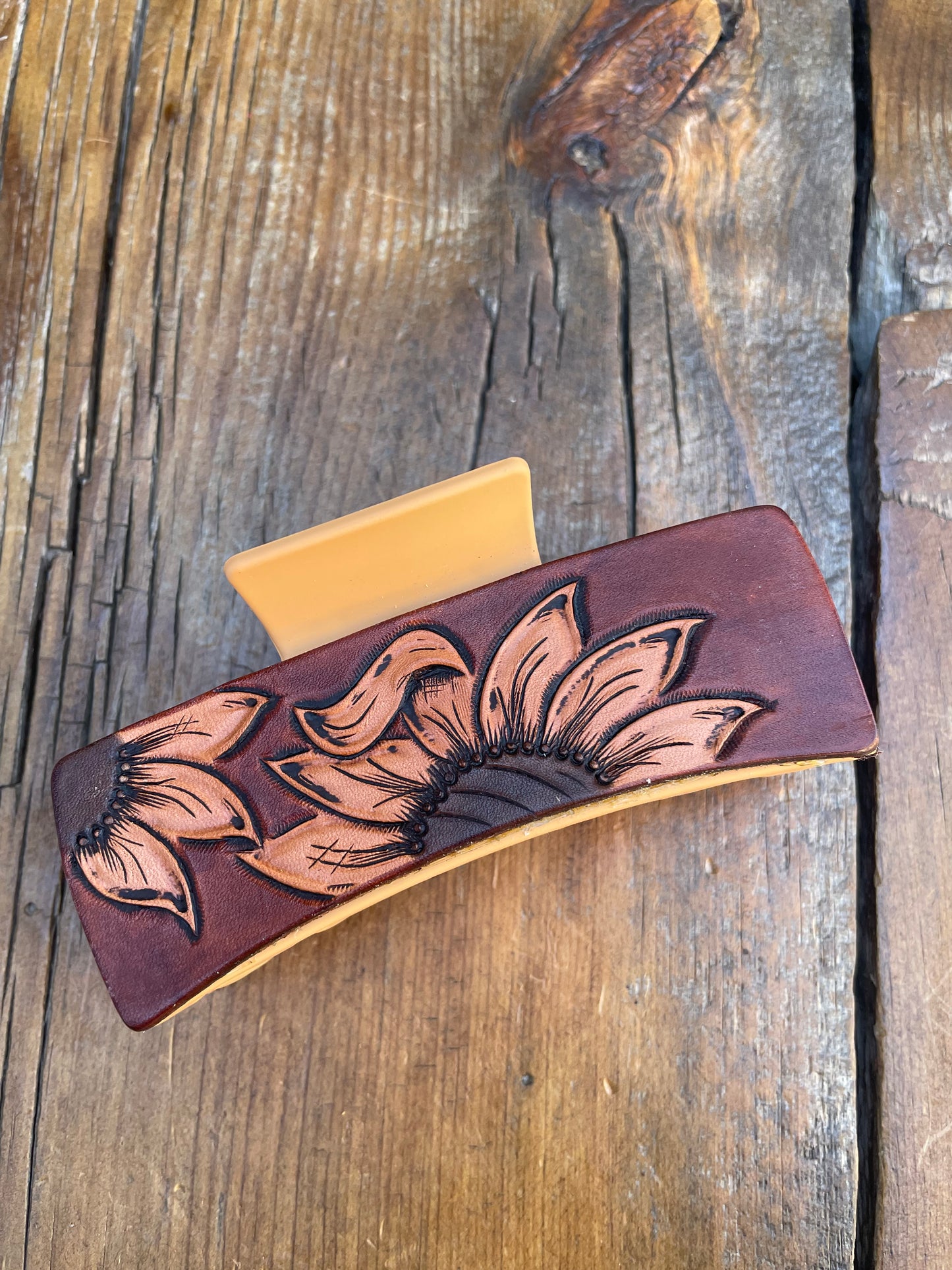 4” Hair clip/Claw clip brown with sunflower