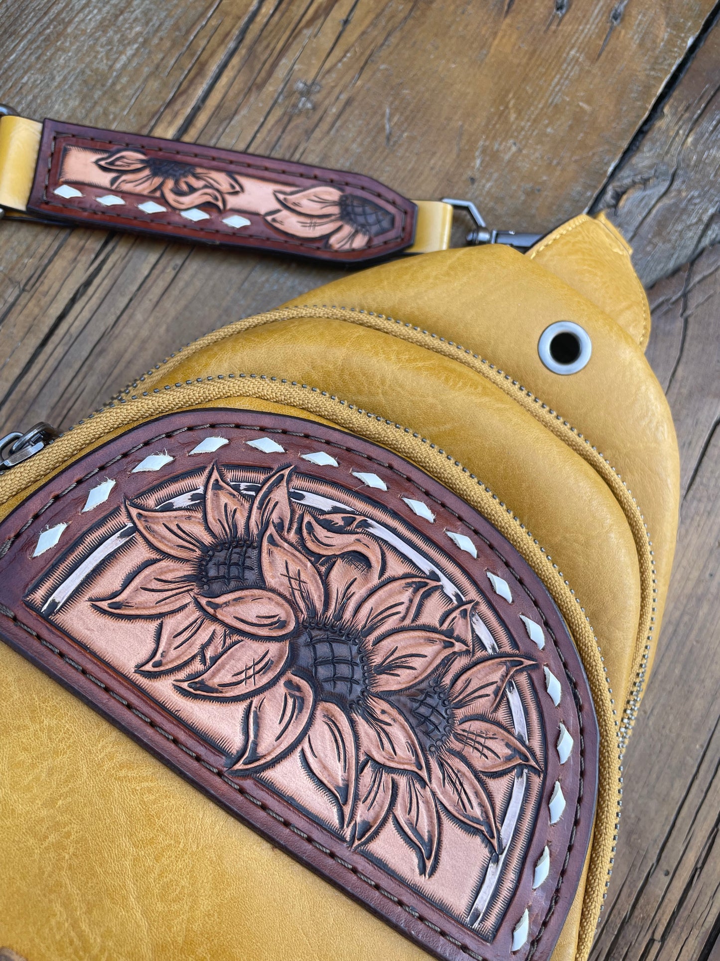 Sling crossbody bag - yellow sunflowers