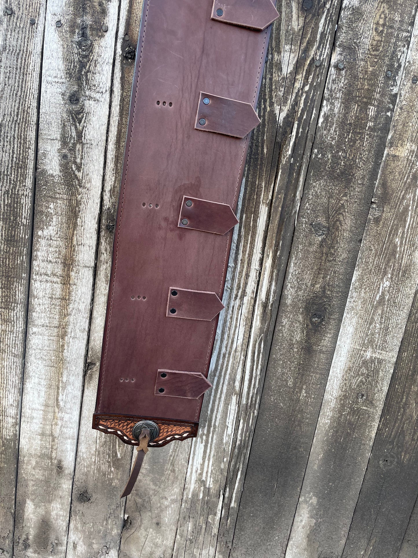 Buckle holder dark brown 10 spots