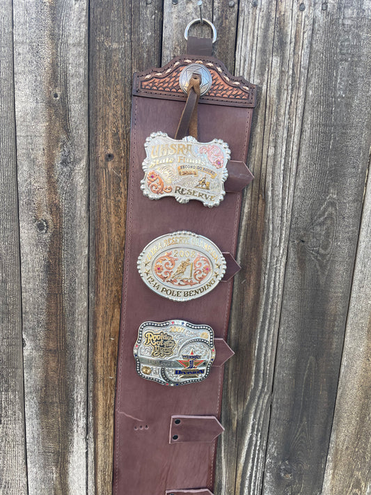 Buckle holder dark brown 10 spots